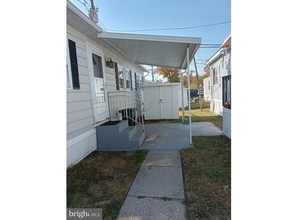 1405 FARRELL AVENUE, CHERRY HILL, NJ 08002