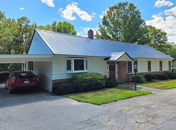 102 Old Walpole Road, Keene, NH 03431