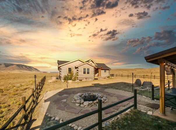 10 Stagecoach Road, Laramie, WY 82070