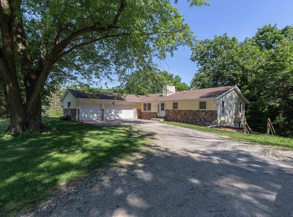 9711 W 106TH Avenue, Taylor Ridge, IL 61284-9514