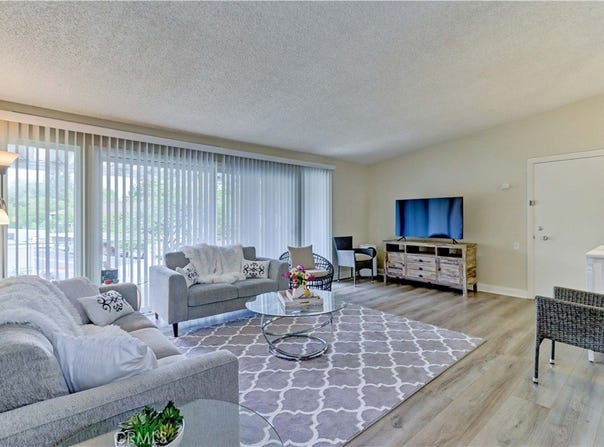 86 Calle Aragon, Laguna Woods, CA 92637