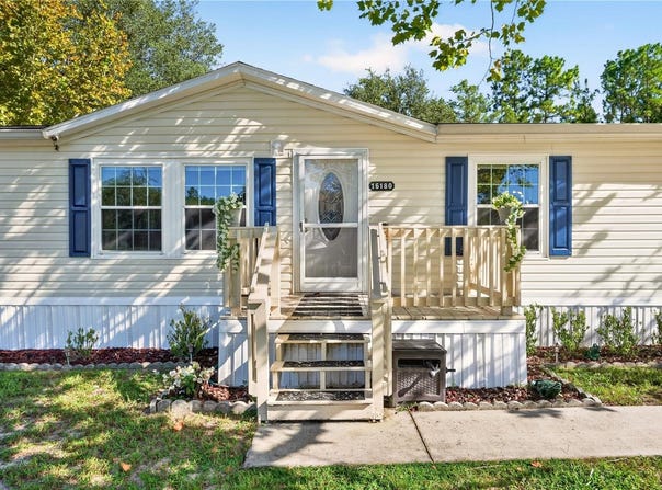 16180 NE 2ND Loop, SILVER SPRINGS, FL 34488