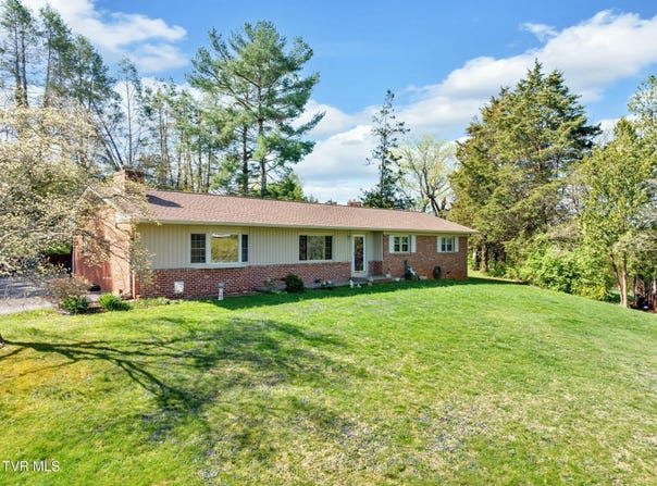 102 Delta Circle, Greeneville, TN 37743