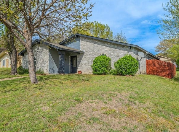 635 Southwood Court, Duncanville, TX 75137