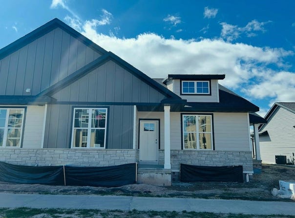 2850 ELM TREE Hill, HOWARD, WI 54313-0000