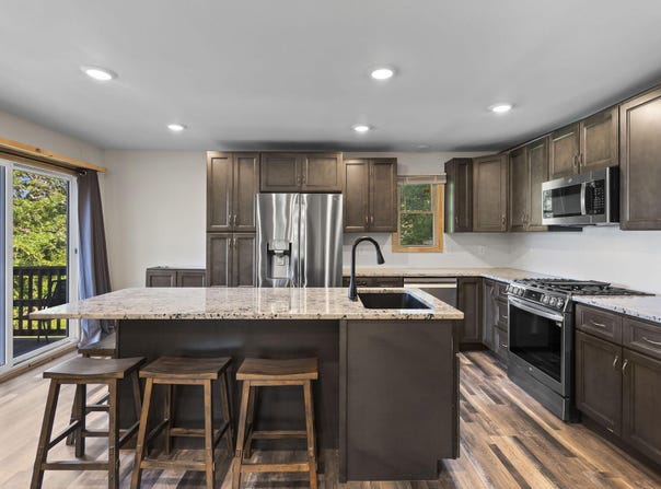 594 Labradore Lane, Lampe, MO 65681