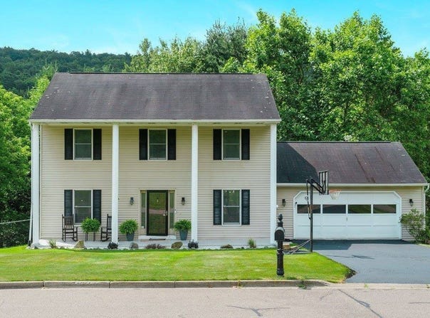 1249 Domenica Drive, Endicott, NY 13760
