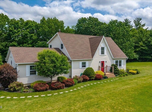 895 Van Hoesen Road, Schodack, NY 12033