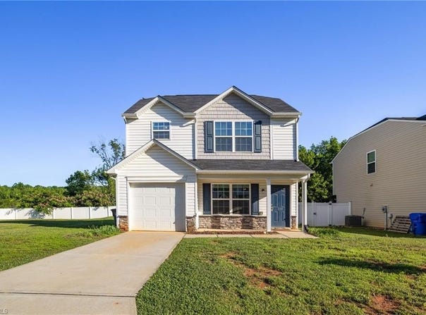210 Glenoaks Drive, Lexington, NC 27292