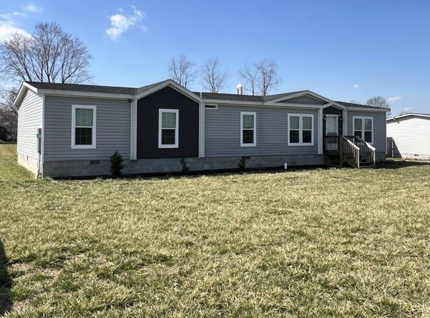 806 Buckeye St, Racine, OH 45771