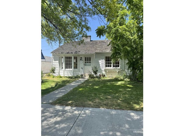 1115 11th Avenue East, Twin Falls, ID 83301