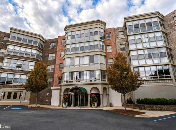 19350 MAGNOLIA GROVE Square, LEESBURG, VA 20176