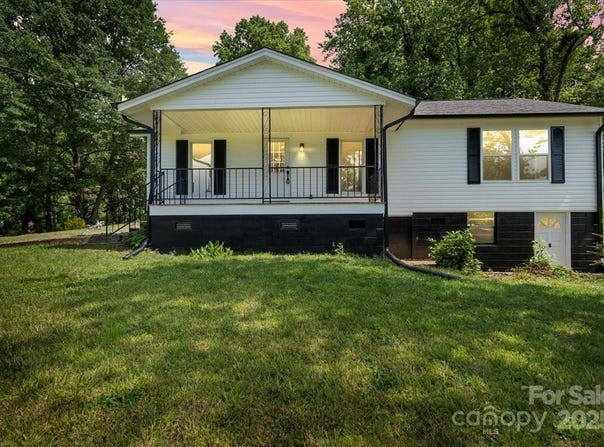 1746 2nd street Place SW, Hickory, NC 28602