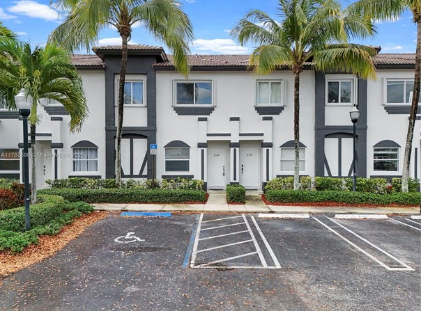 2308 SE 24th Ave, Homestead, FL 33035