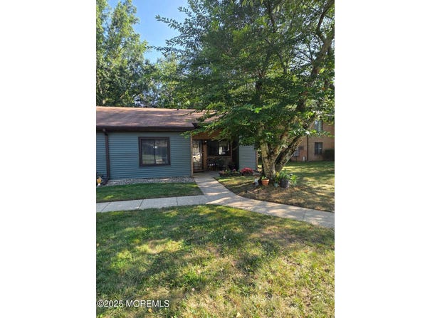 234 Medford Court, Manalapan, NJ 07726