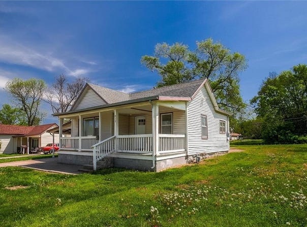 823 S Olive Street, Ottawa, KS 66067
