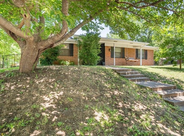 1102 Julie Street, Weatherford, TX 76086