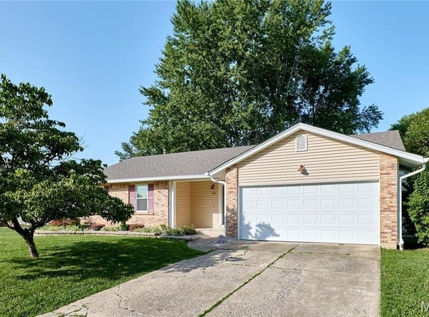 19 Constellation Hill, St Peters, MO 63376