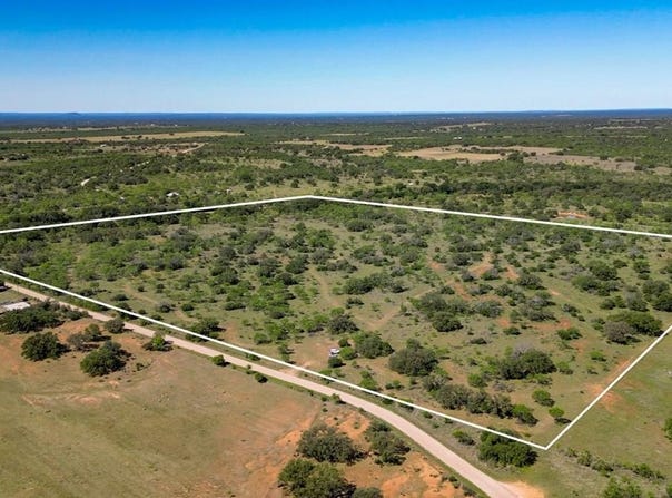 000 County Rd 402, Llano, TX 78643