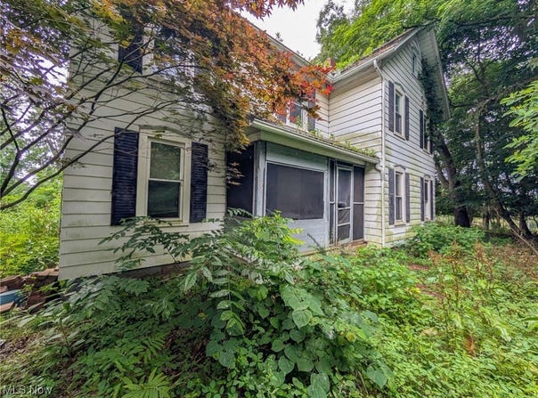 752 Tallmadge Road, Kent, OH 44240