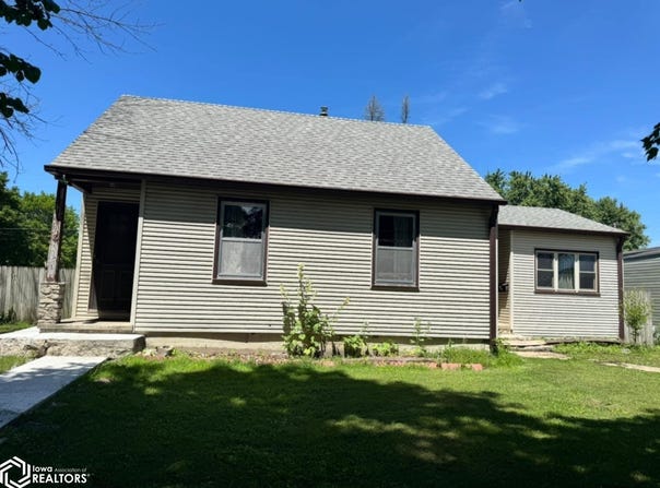 1141 Walnut Street, Webster City, IA 50595