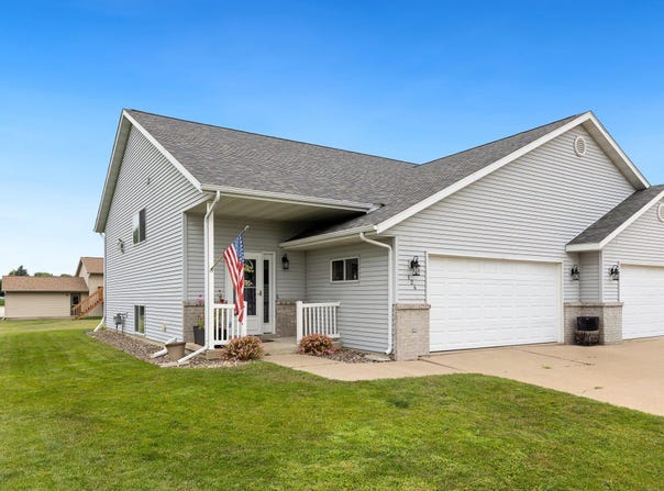 124 Susan Ct, West Salem, WI 54669