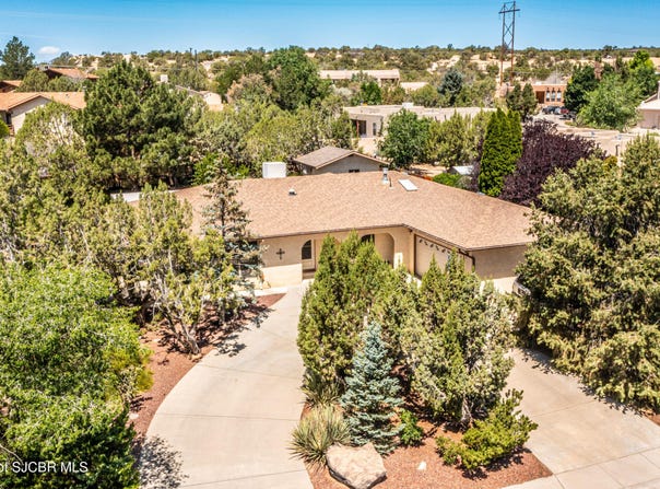 5807 ENGLISH Drive, Farmington, NM 87402