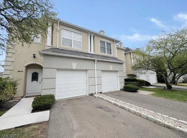 8619 Brittany Dr, Wayne Twp., NJ 07470-3295