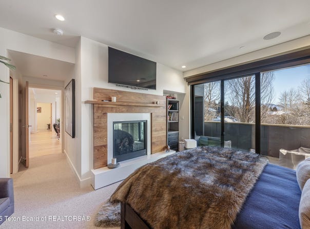 680 S CACHE Street, Jackson, WY 83001