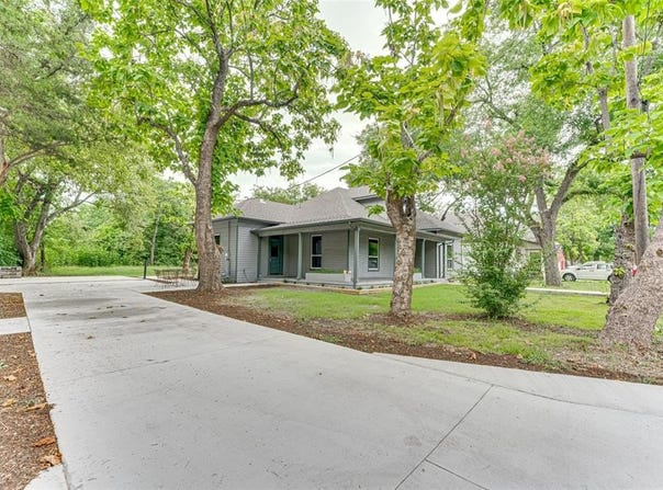 200 Olive Street, Lone Oak, TX 75453