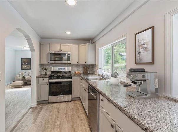 3306 S Union Street, Des Moines, IA 50315
