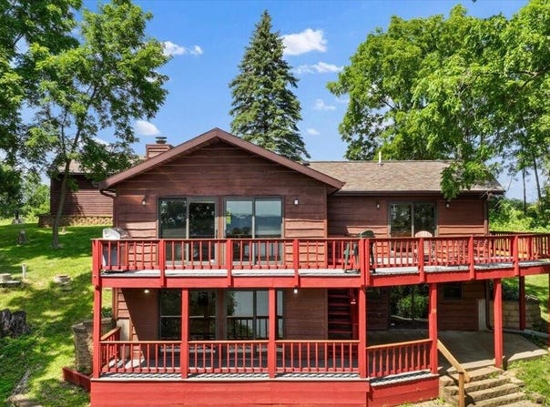 15 Scenic Point Dr, De Soto, WI 54624