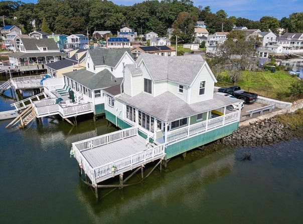 9 Parkview Ave, Beverly, MA 01915