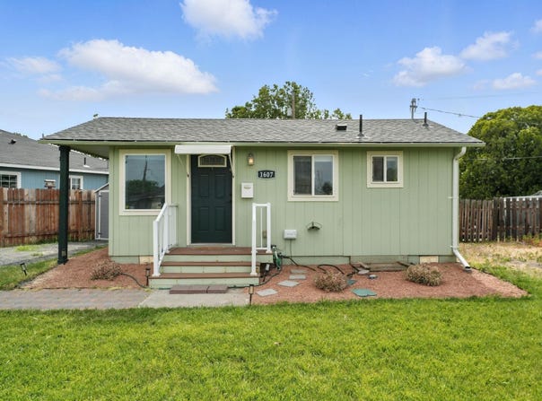 1607 McPherson Ave, Richland, WA 99354