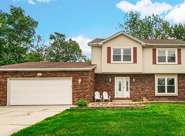 1733 Briarcliffe Court, Chesterton, IN 46304