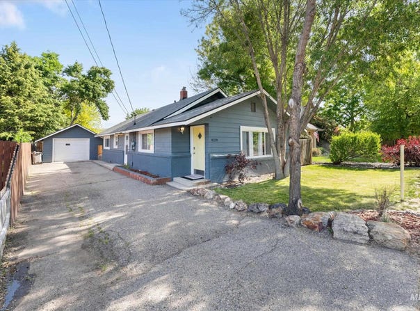 8220 W Caswell St, Boise, ID 83714