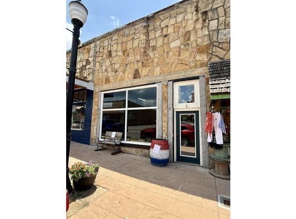 224 W Main Street, Mountain View, AR 72560