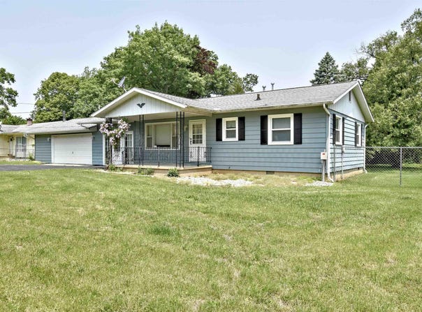 2885 E Bradford Court, Monon, IN 47959