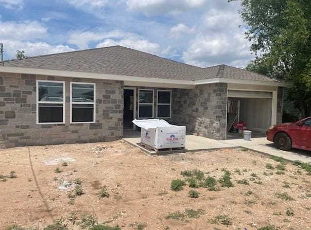 640 W Ave Y, San Angelo, TX 76903