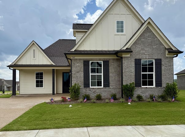 767 Coahoma Court, Nesbit, MS 38651