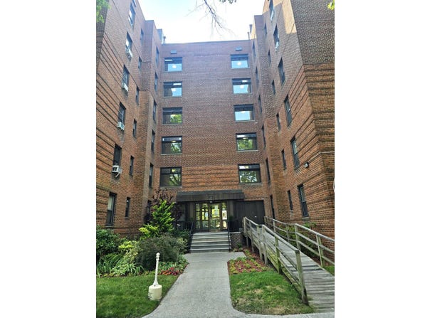 2165 Brigham St, Brooklyn, NY 11229
