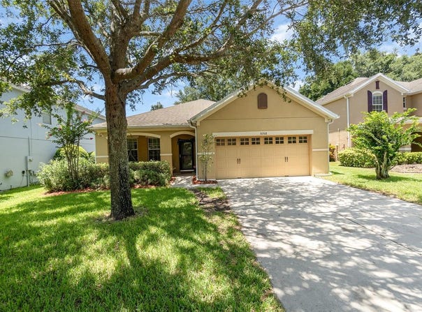 30308 CHEVAL STREET, MOUNT DORA, FL 32757
