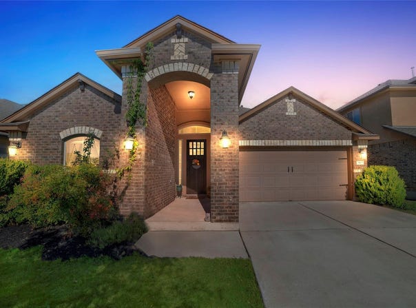 2405 Billy Pat RD, Leander, TX 78641