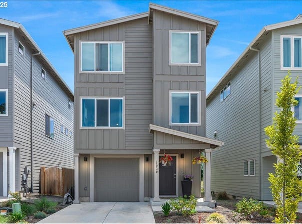 1030 E GINGER ROOT CT, Newberg, OR 97132