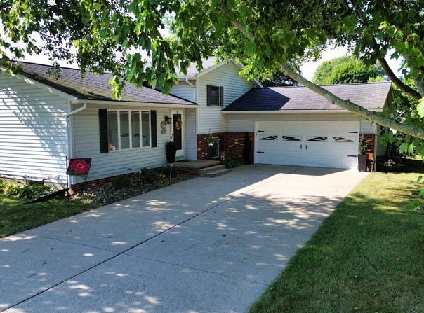 22211 County Road 124, West Lafayette, OH 43845