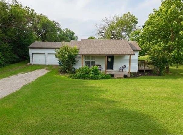 1417 E Oak Street, Cushing, OK 74023