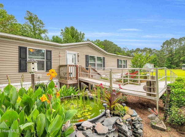 2274 New Road, Burgaw, NC 28425