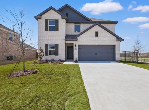 2238 Maple Ridge Drive, Van Alstyne, TX 75495
