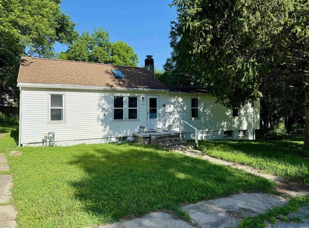 863 Warren Street, Roanoke, IN 46783