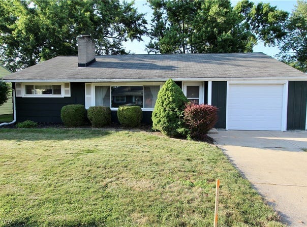 376 Girard Drive, Berea, OH 44017